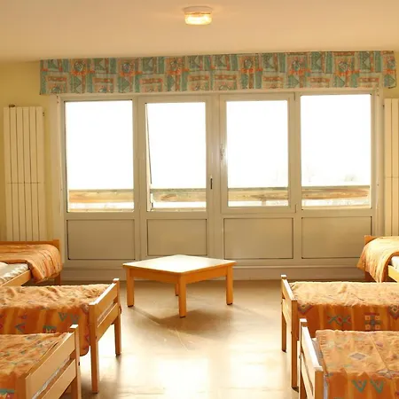 Les Genevriers Hostel *