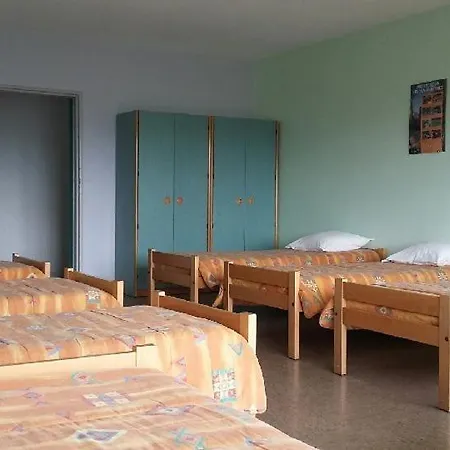 Hostel Les Genevriers