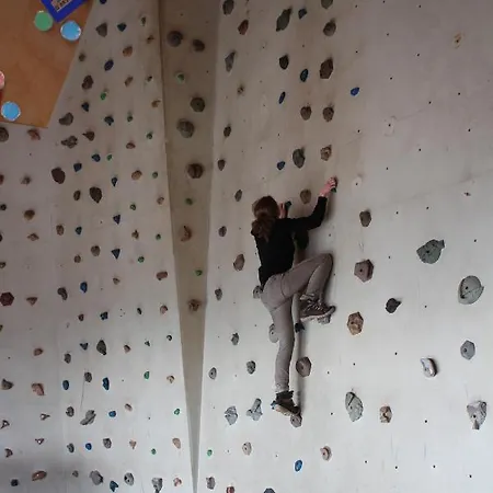 Hostel Les Genevriers