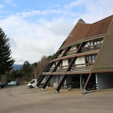 Les Genevriers Hostel *