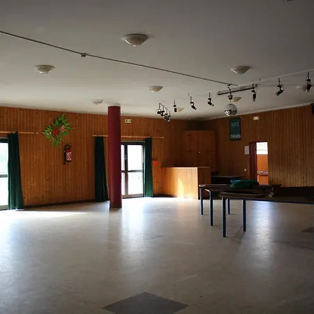 Les Genevriers Hostel Plaine