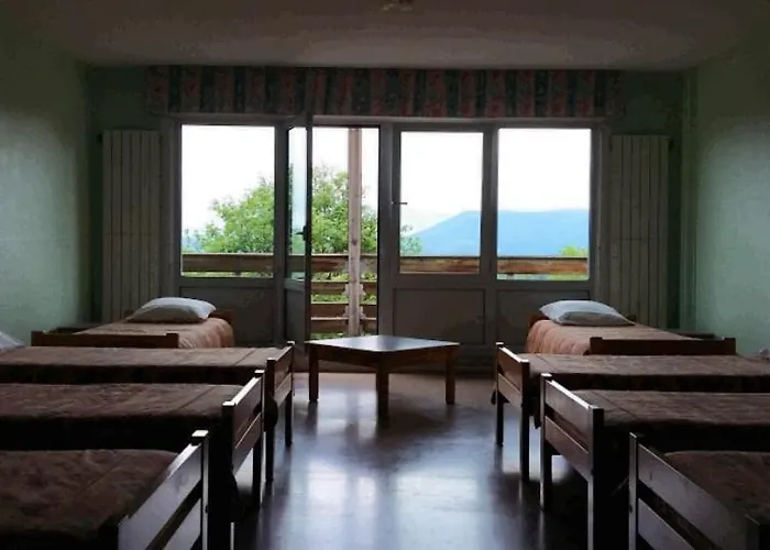 Les Genevriers Vandrerhjem Plaine